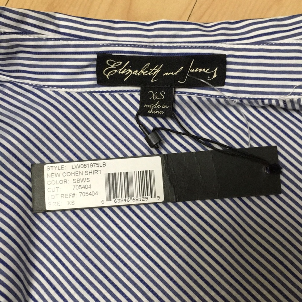 ⭐️Elizabeth and James shirt⭐️